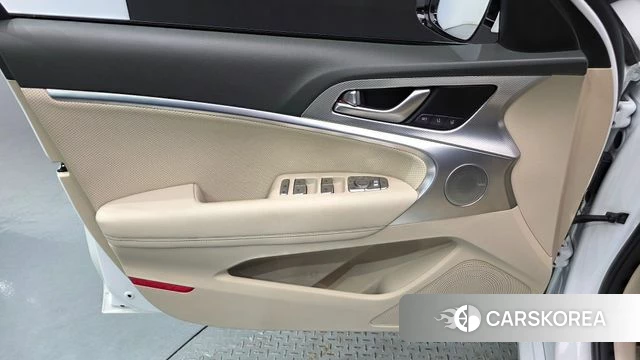 Genesis The New G70 id 4943211 из Кореи 16