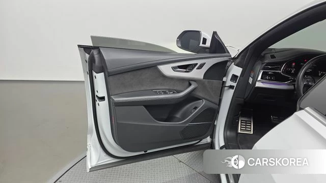 Audi Q8 (4M) id 4992327 из Кореи 16