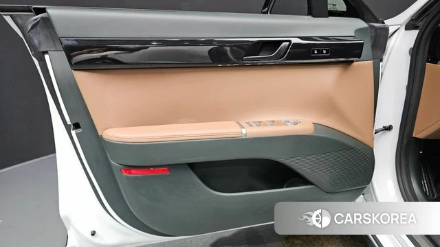 Hyundai Grandeur (GN7) id 5016861 из Кореи 16