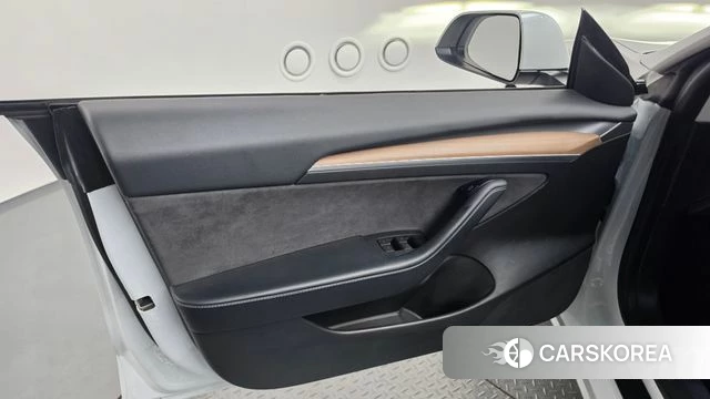 Tesla Model 3 id 4741125 из Кореи 16
