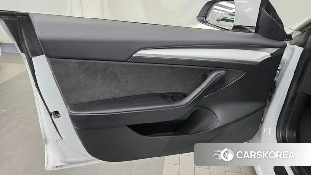Tesla Model 3 id 5028143 из Кореи 16