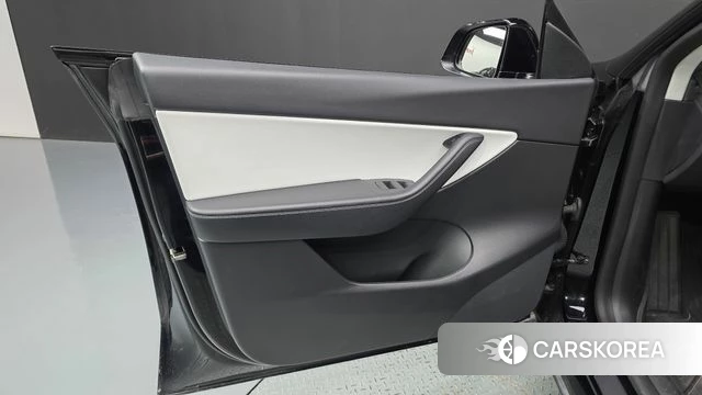 Tesla Model Y id 4976405 из Кореи 16