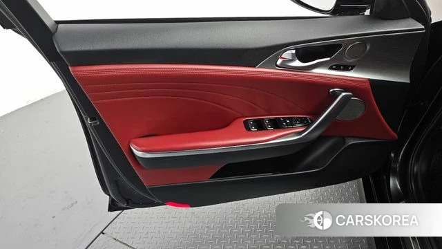 Kia Stinger Meister id 5053838 из Кореи 16