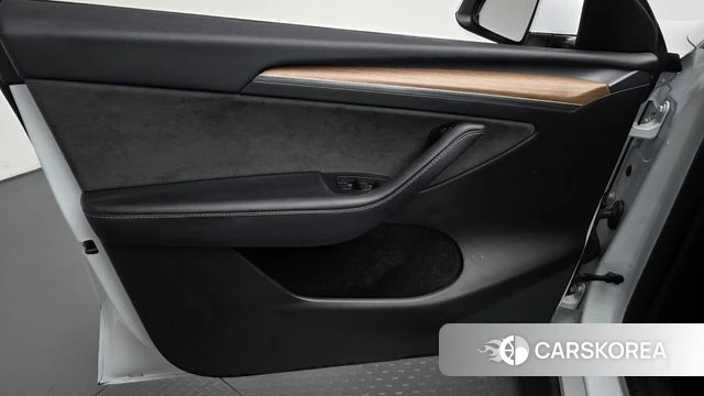 Tesla Model Y id 5022073 из Кореи 16