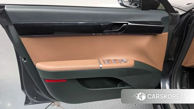 Hyundai Grandeur (GN7) id 5016722 из Кореи 16