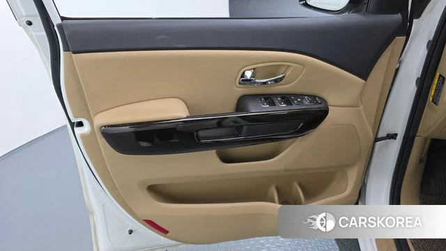 Kia The New Carnival id 5004002 из Кореи 16