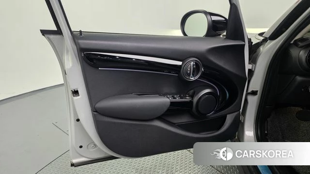 Mini Cooper S id 5047476 из Кореи 16