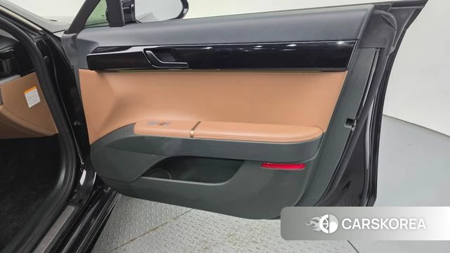 Hyundai Grandeur Hybrid (GN7) id 5011821 из Кореи 16