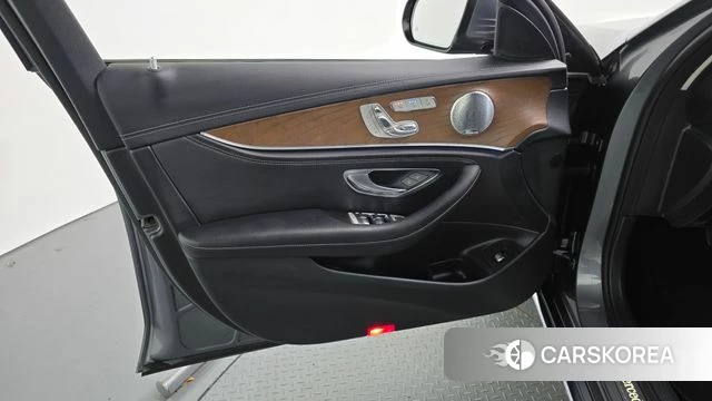 Mercedes-Benz E-Class W213 id 4960445 из Кореи 16