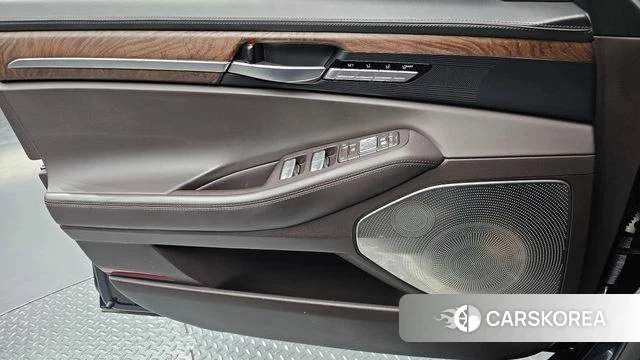 Genesis G90 id 4966998 из Кореи 16