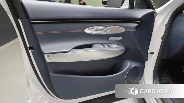 Genesis GV70 id 5028291 из Кореи 16