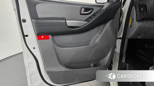Hyundai The New Grand Starex id 4998646 из Кореи 16