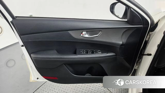 Kia Come New K3 id 4960529 из Кореи 16