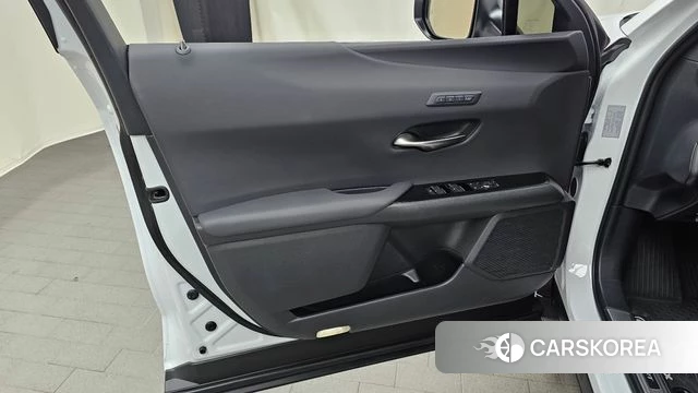 Lexus UX300h id 4916238 из Кореи 16