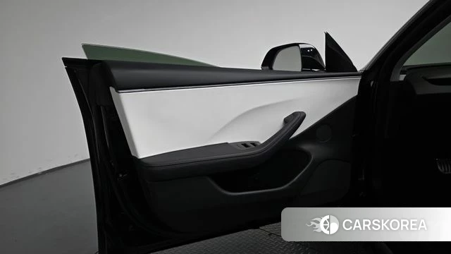 Tesla Model 3 id 4974602 из Кореи 16