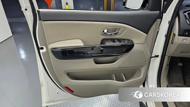 Kia The New Carnival id 5029135 из Кореи 16