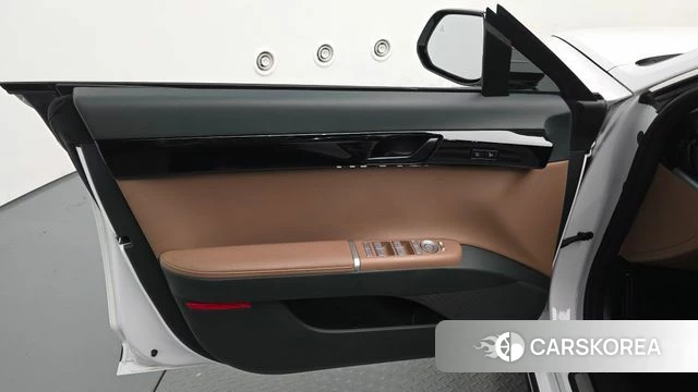 Hyundai Grandeur (GN7) id 5026557 из Кореи 16