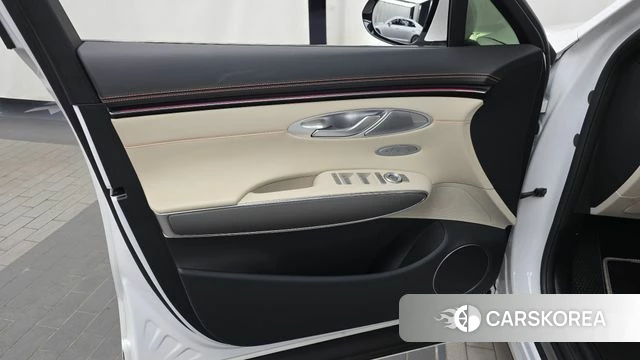 Genesis GV70 id 4957656 из Кореи 16