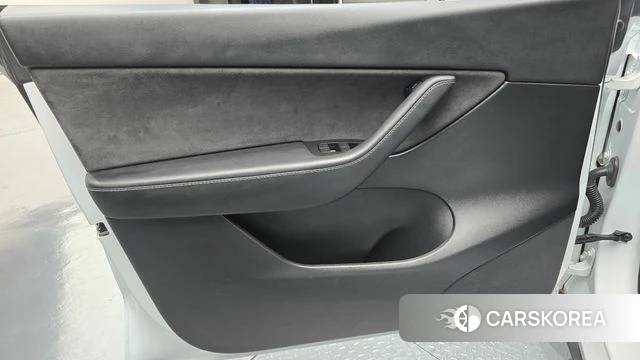 Tesla Model Y id 4965872 из Кореи 16