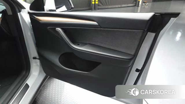 Tesla Model Y id 4898759 из Кореи 16