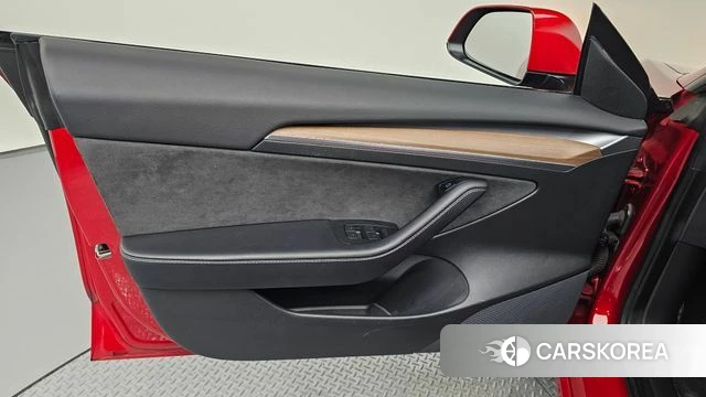 Tesla Model 3 id 4609112 из Кореи 16