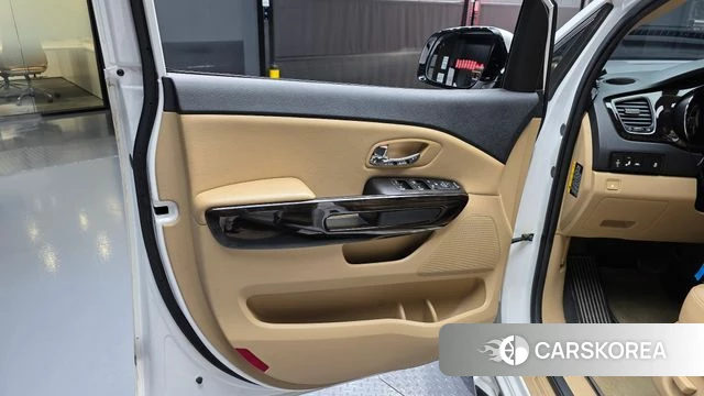 Kia The New Carnival id 5035230 из Кореи 16