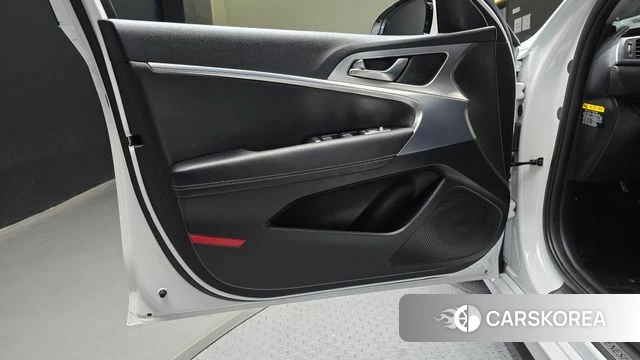 Genesis G70 id 4918456 из Кореи 16