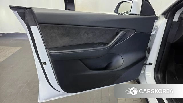 Tesla Model Y id 4936508 из Кореи 16