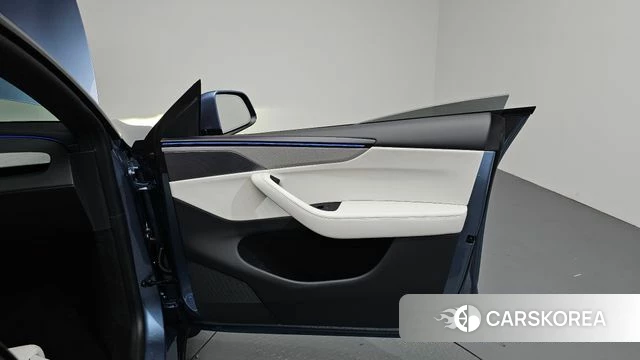 Tesla Model Y id 4870400 из Кореи 16