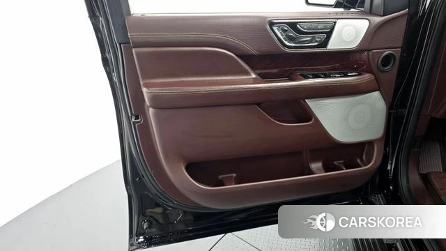 Lincoln Navigator 4th generation id 4992311 из Кореи 16