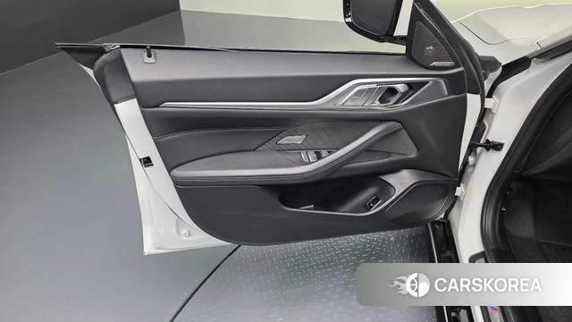 BMW i4 id 5046588 из Кореи 16