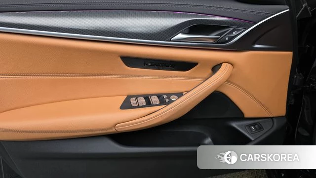 BMW 5 Series (G30) id 5002508 из Кореи 16