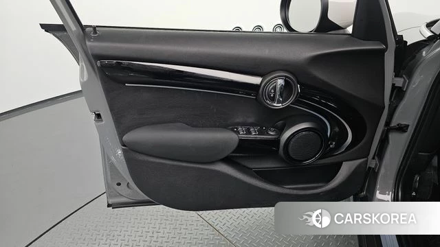 Mini Cooper id 5053317 из Кореи 16
