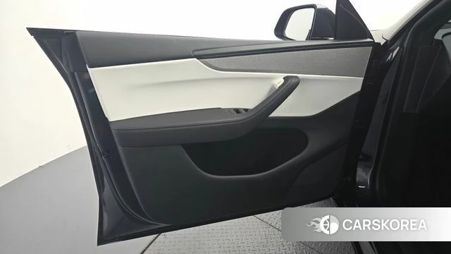 Tesla Model Y id 4847214 из Кореи 16