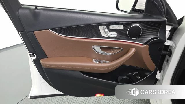 Mercedes-Benz E-Class W213 id 5026714 из Кореи 16