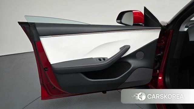 Tesla Model 3 id 5045472 из Кореи 16