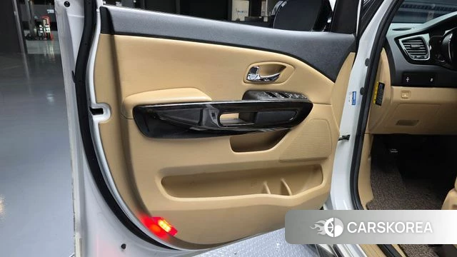 Kia The New Carnival id 5035946 из Кореи 16