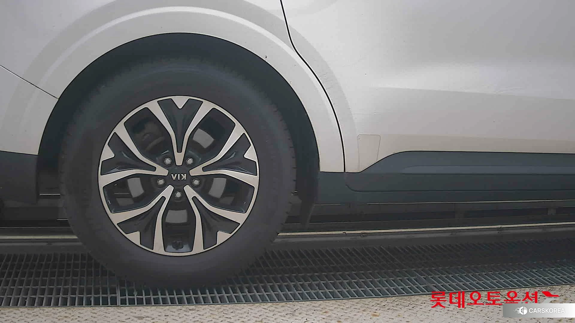 Kia Carnival id 4984626 из Кореи 16