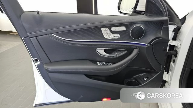 Mercedes-Benz E-Class W213 id 4943086 из Кореи 16