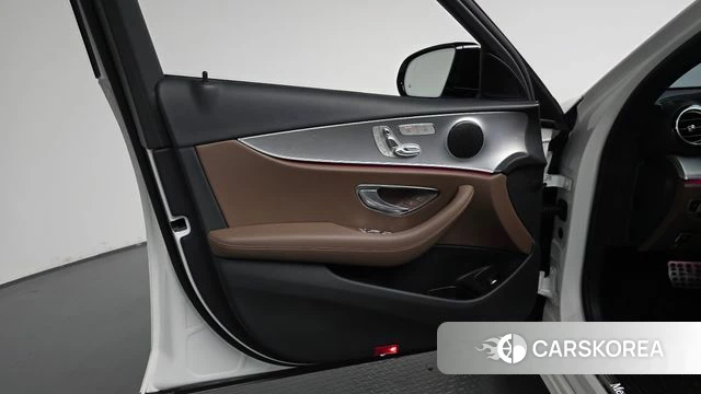 Mercedes-Benz E-Class W213 id 4998098 из Кореи 16
