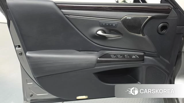 Lexus ES300h 7th generation id 4944026 из Кореи 16