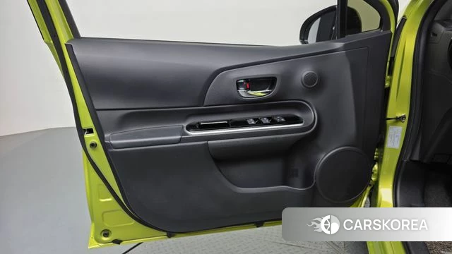 Toyota Prius C id 5014073 из Кореи 16