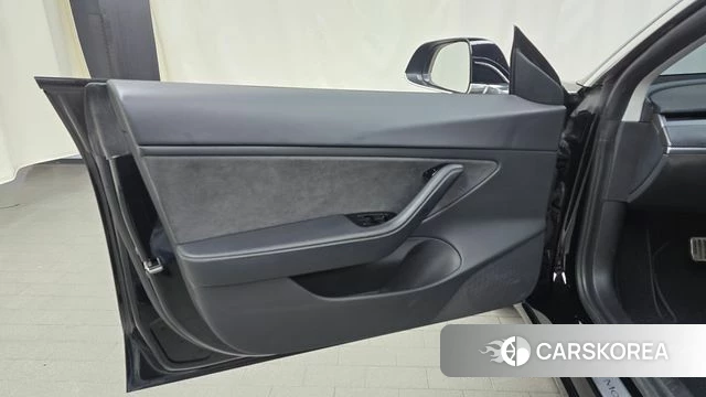 Tesla Model 3 id 4698153 из Кореи 16