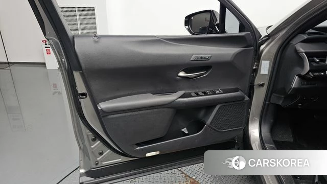 Lexus UX250h id 4987811 из Кореи 16