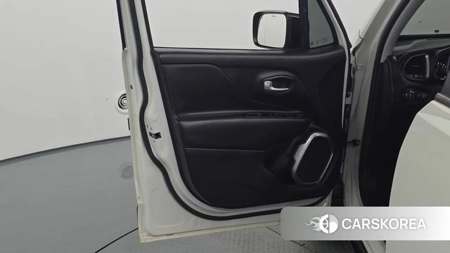 Jeep Renegade id 4930789 из Кореи 16