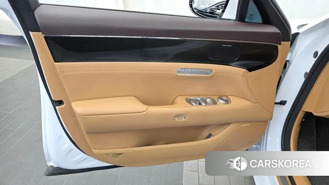 Genesis G90 (RS4) id 5021301 из Кореи 16