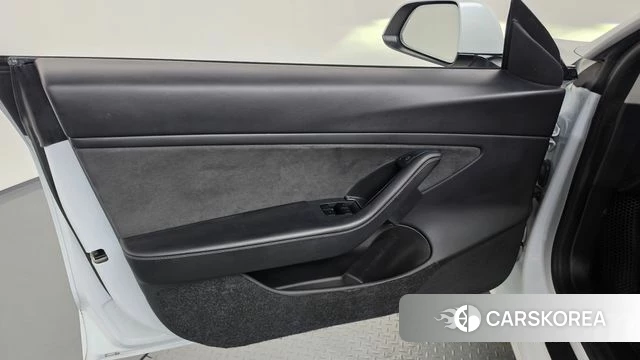 Tesla Model 3 id 4936752 из Кореи 16