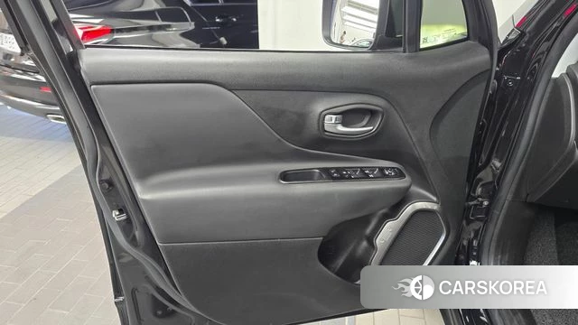 Jeep Renegade id 4943550 из Кореи 16