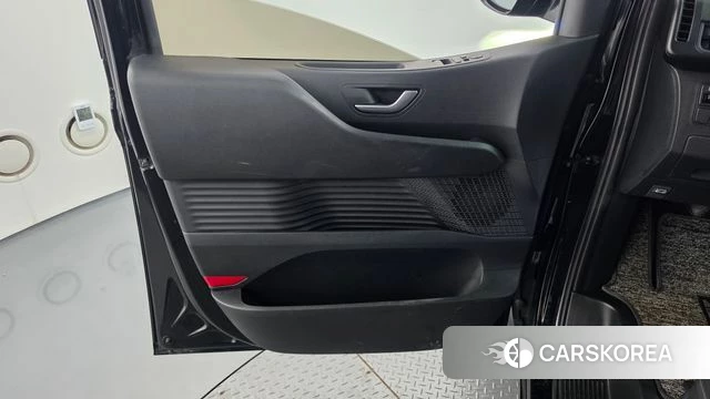 Hyundai Staria id 5012615 из Кореи 16