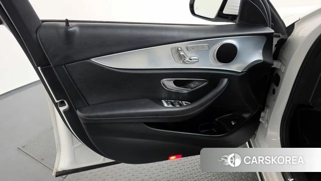 Mercedes-Benz E-Class W213 id 4967209 из Кореи 16